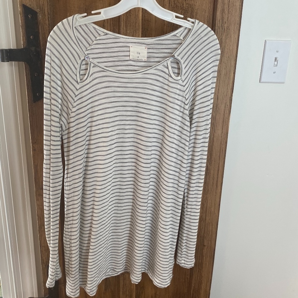 Anthropologie t.la long sleeve blouse Size Small